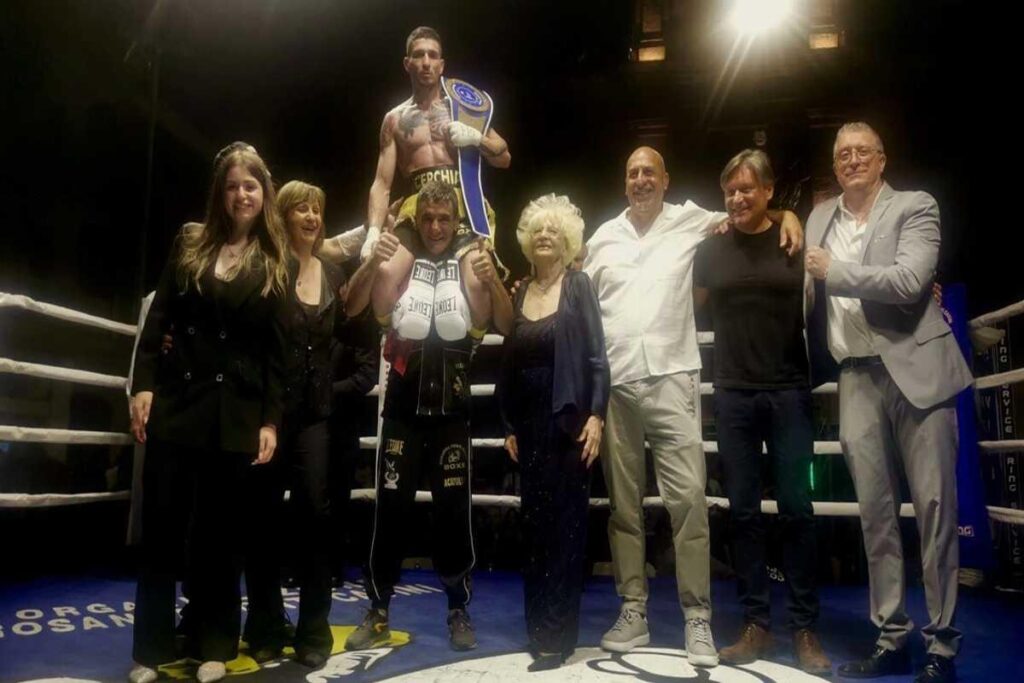 Acatullo conquista il titolo di campione italiano dei pesi leggeri nel pugilato