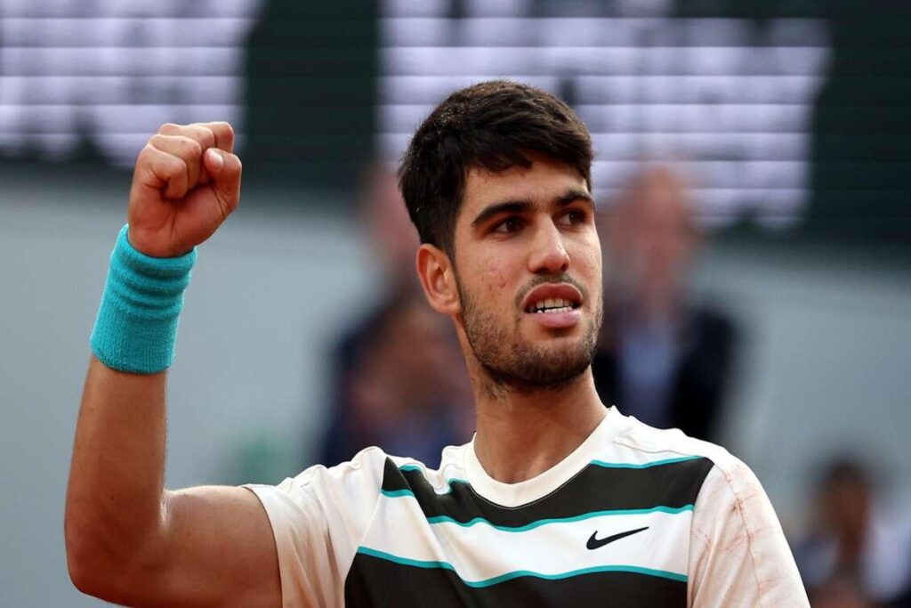 Alcaraz compie un'impresa storica: la rimonta su Sinner e la vittoria al Roland Garros