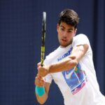 Alcaraz trionfa su Bautista e conquista la finale al Queen's