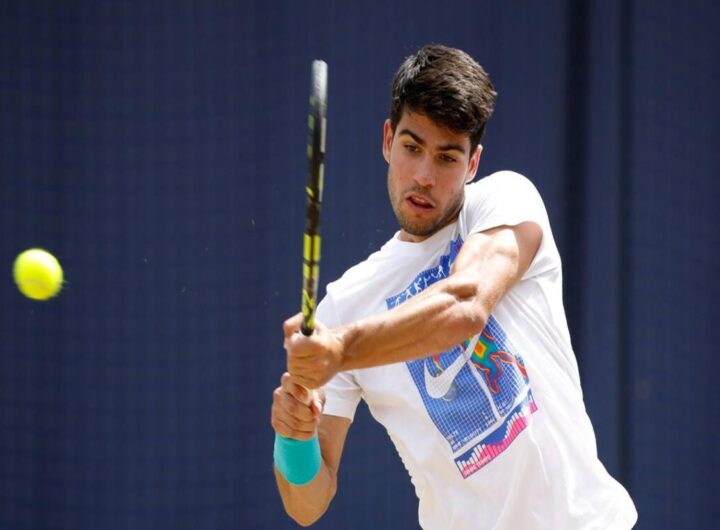 Alcaraz trionfa su Bautista e conquista la finale al Queen's