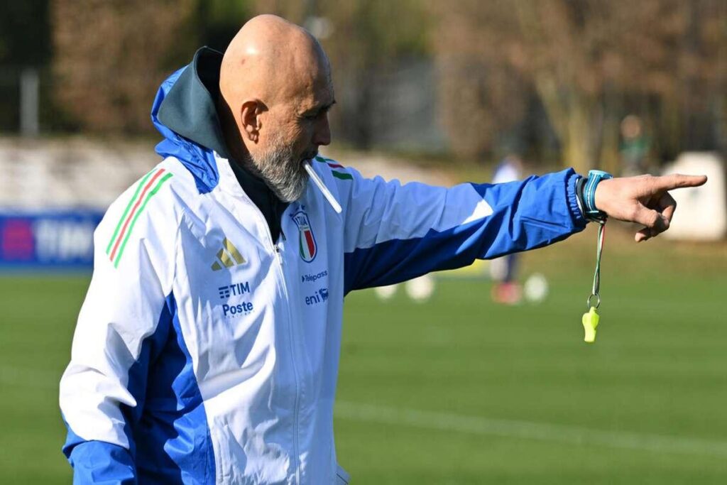 Azzurri in campo: allenamento con l'U.18 viola per una preparazione al top