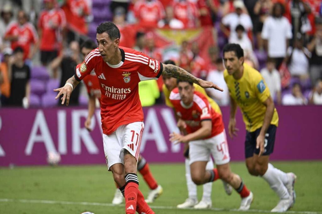 Benfica supera l'Auckland City in un trionfo mondiale