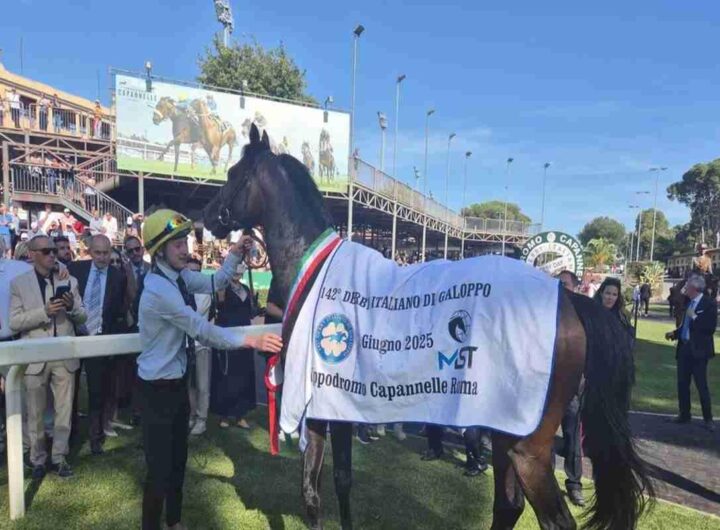 Capannelle celebra il Derby con 15mila spettatori: Molveno trionfa alla 142esima edizione