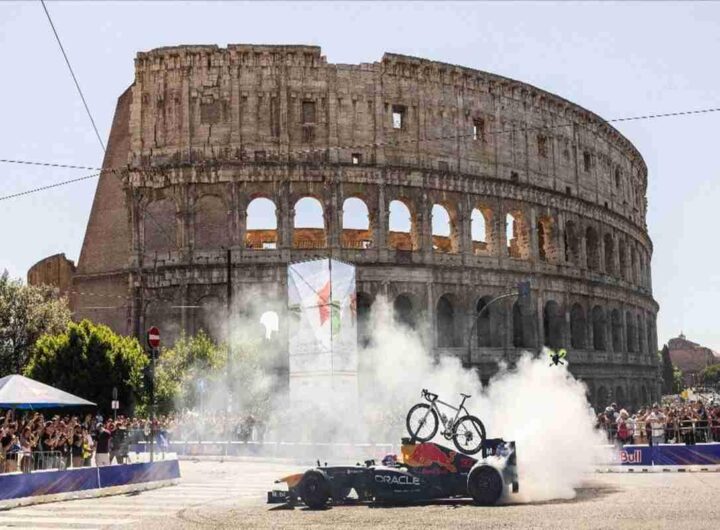 Giro d'Italia: un emozionante show al Colosseo con Red Bull F1 per la Corsa Rosa