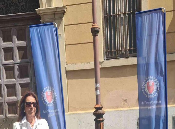 Il ritorno trionfale della Bugatti Tipo 35 a Roma: un secolo di storia e passione automobilistica