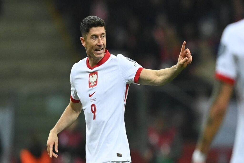 Lewandowski dice addio alla nazionale: la situazione con il ct è insostenibile