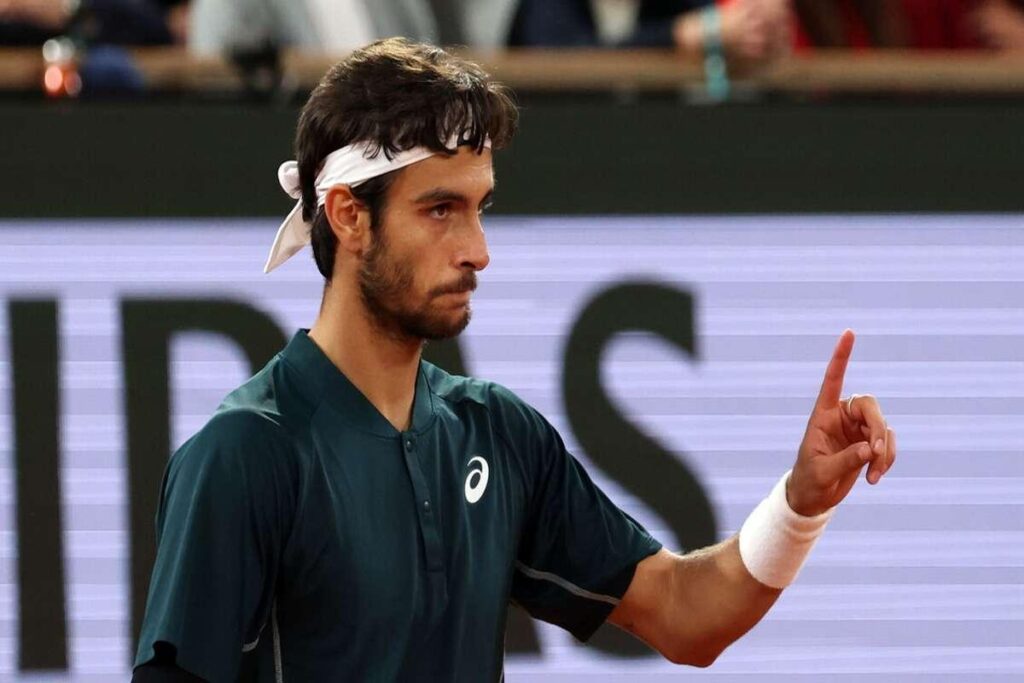 Musetti si ritira e Alcaraz conquista la finale del Roland Garros