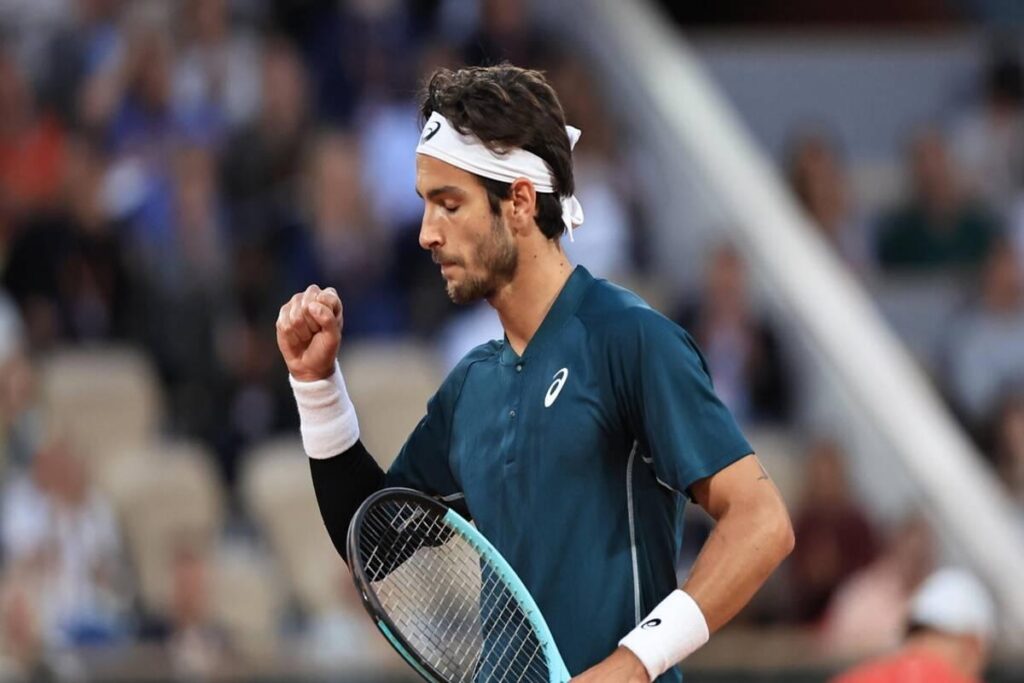 Musetti supera Rune e conquista i quarti di finale al Roland Garros