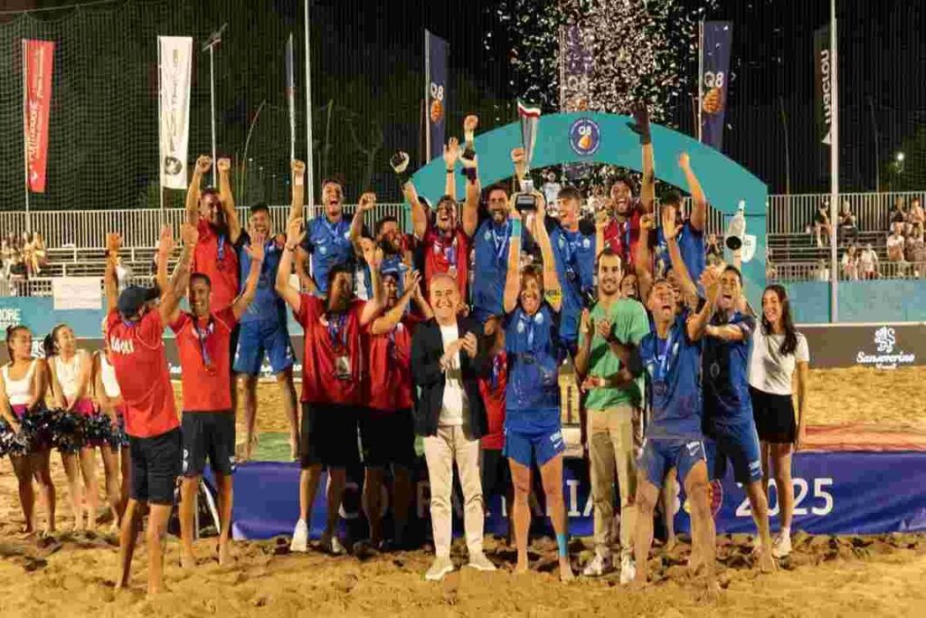 Napoli trionfa nella Coppa Italia battendo il Viareggio 6-3 nel beach soccer