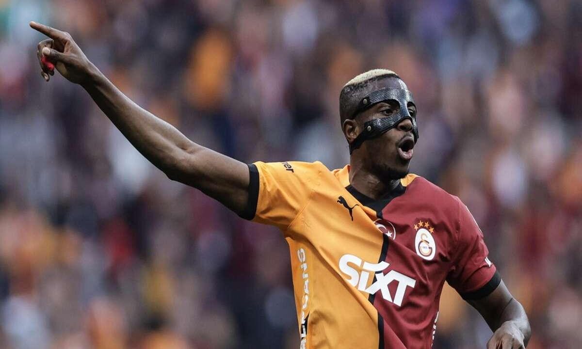 Osimhen sotto pressione: Chiesa in ballo tra Napoli e Milan