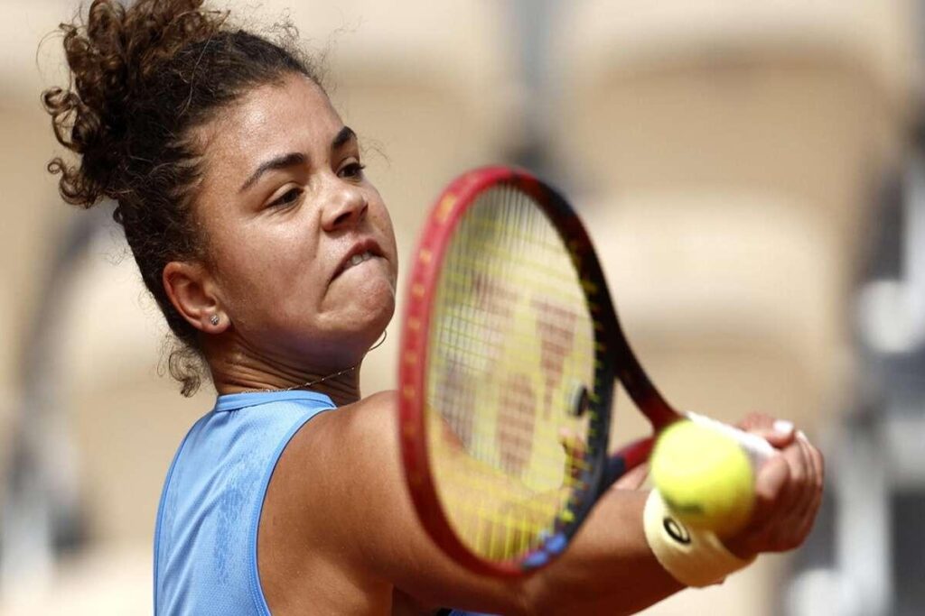Paolini fuori dal torneo di Berlino: Jabeur conquista la vittoria