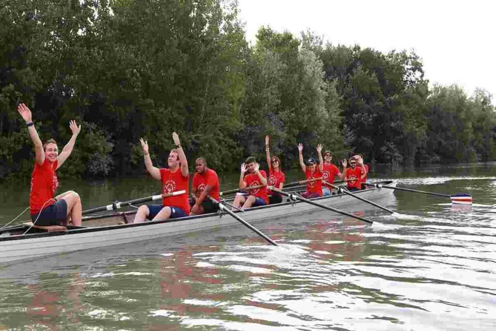 Remo ministra Locatelli si allena al Tevere con Special Olympics