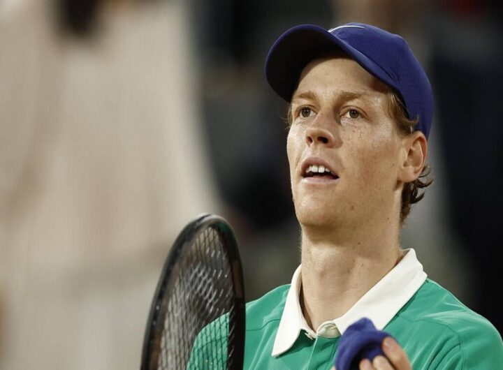 Sinner celebra la vittoria al Roland Garros: un momento di orgoglio e gioia