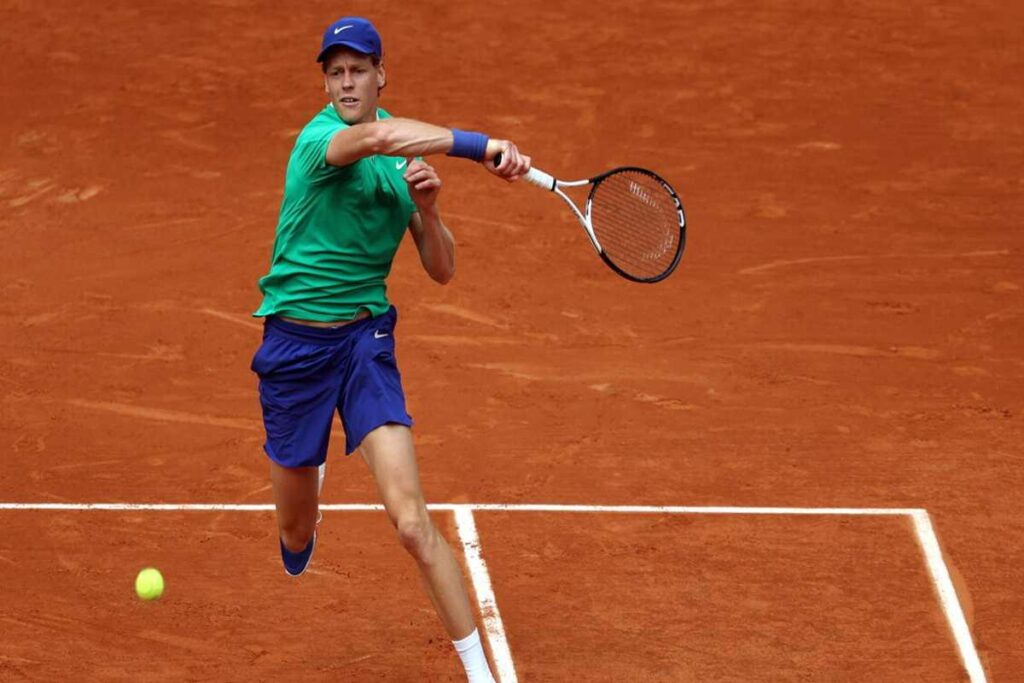 Sinner conquista la semifinale: Bublik sconfitto in tre set al Roland Garros