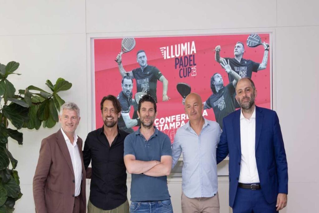 Stelle del calcio in campo: Di Canio, Totti, Vieri e De Rossi all'Illumia Padel Cup 2025