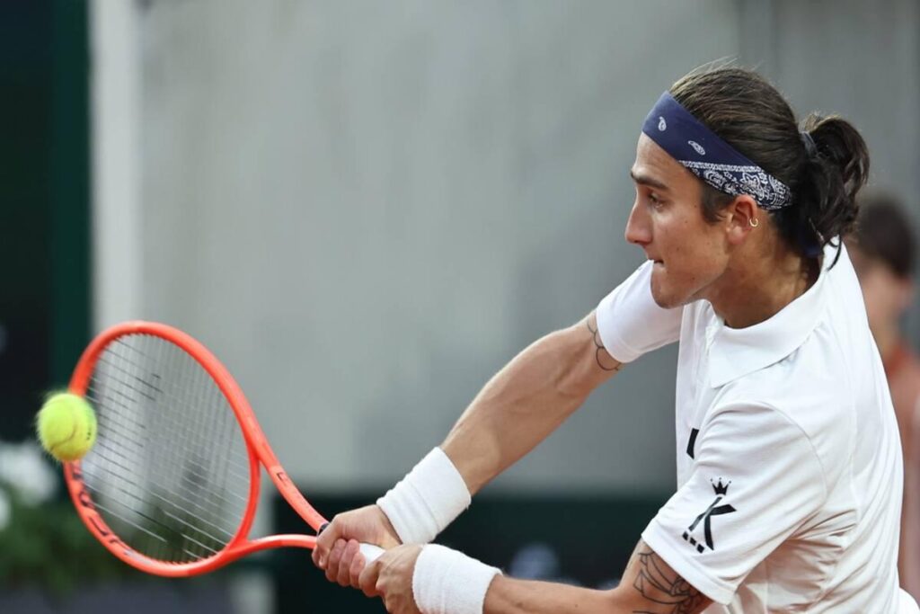 Tennis a Eastbourne: Bellucci segue Sonego e saluta il torneo