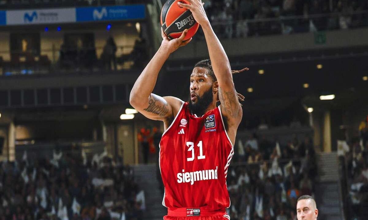 Booker firma un contratto da sogno con Phoenix: 145 milioni in 2 anni