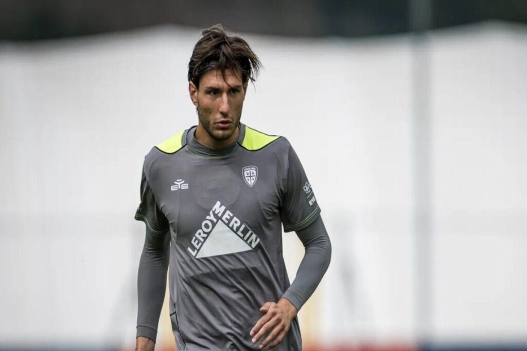 Borrelli sogna il gol e l'emozione del pubblico a Cagliari