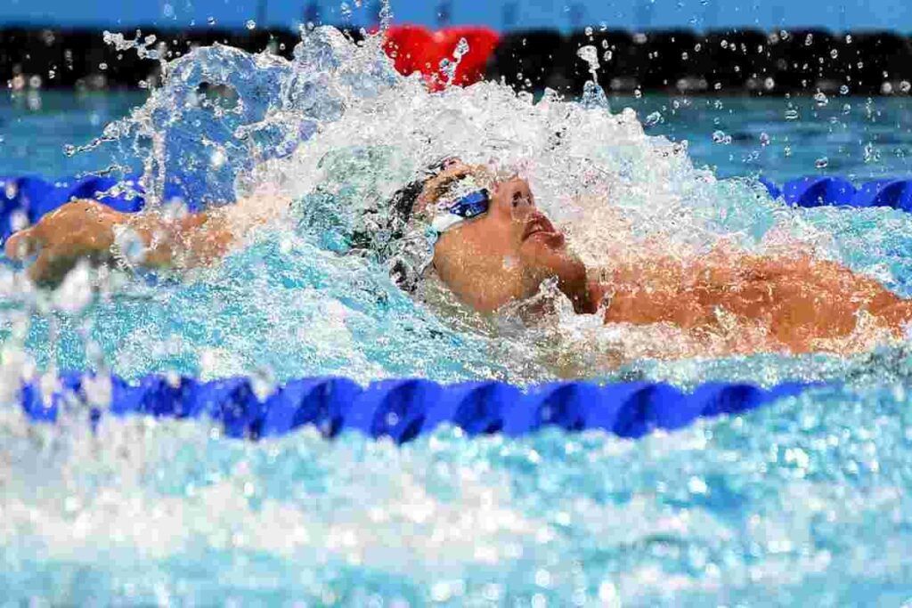Ceccon conquista l'argento nei 100 dorso ai Mondiali di nuoto