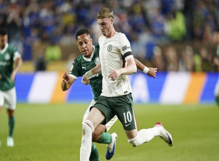Chelsea supera Palmeiras 2-1 e conquista la semifinale del mondiale per club
