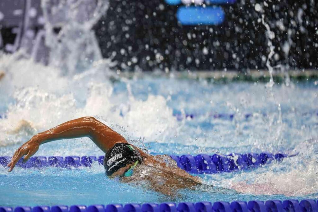 D'Ambrosio conquista il sesto posto nei 200sl ai Mondiali di nuoto, mentre Popovici si aggiudica l'oro