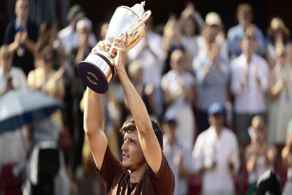 Darderi trionfa ad Umago: vittoria su Taberner e titolo ATP nel mirino