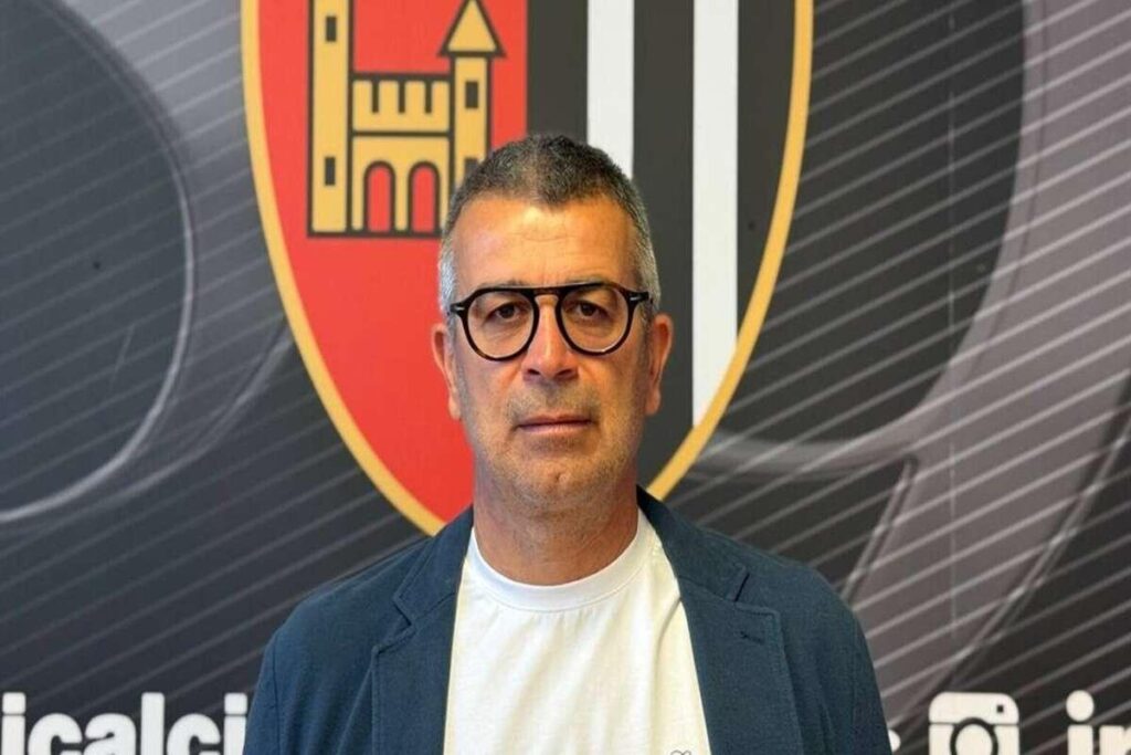 Francesco Tomei guida l'Ascoli: una nuova era nel calcio marchigiano