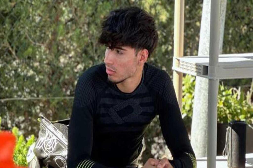 Giovane pilota spagnolo perde la vita in un tragico incidente in moto