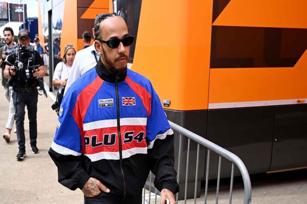 Hamilton brilla a Silverstone mentre Ferrari domina le prime libere