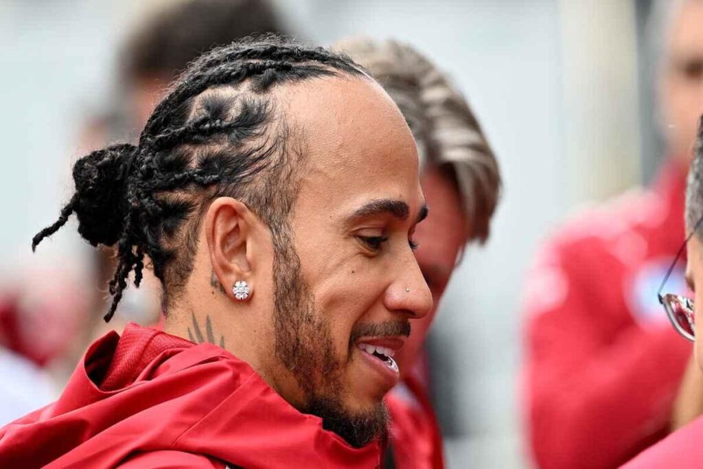 Hamilton svela i segreti per il miglioramento della Ferrari entro il 2026