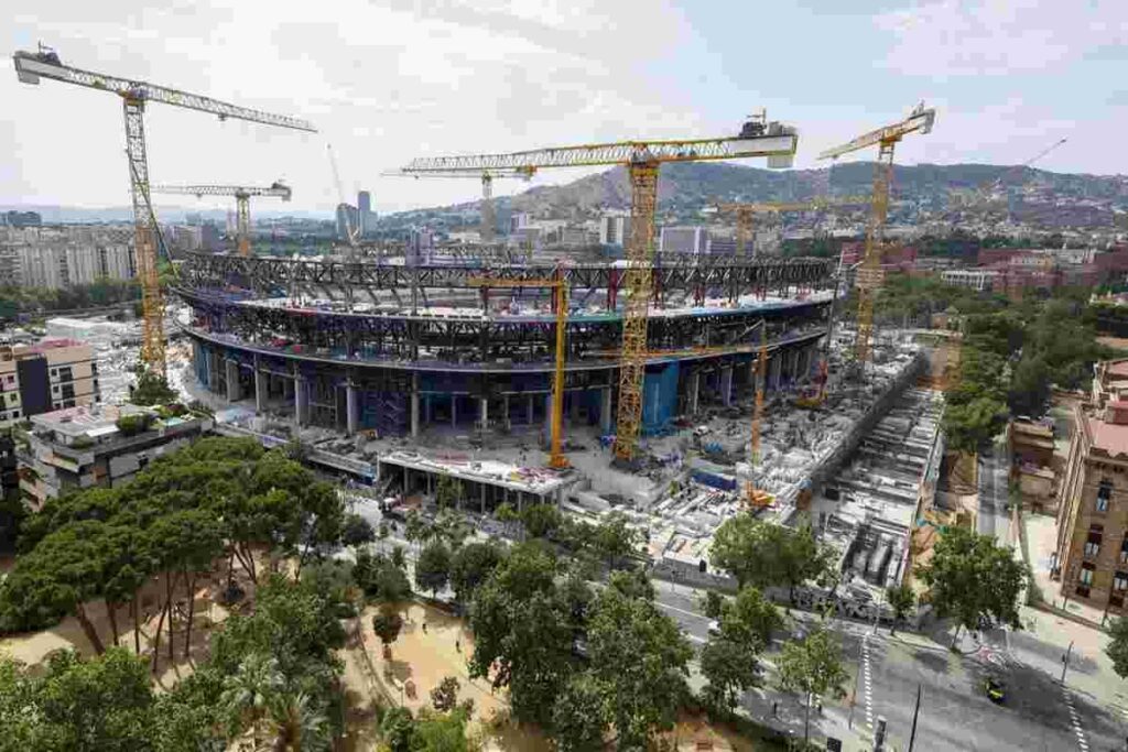 Il Barcellona rinvia il rientro: il Camp Nou non è pronto per la grande attesa
