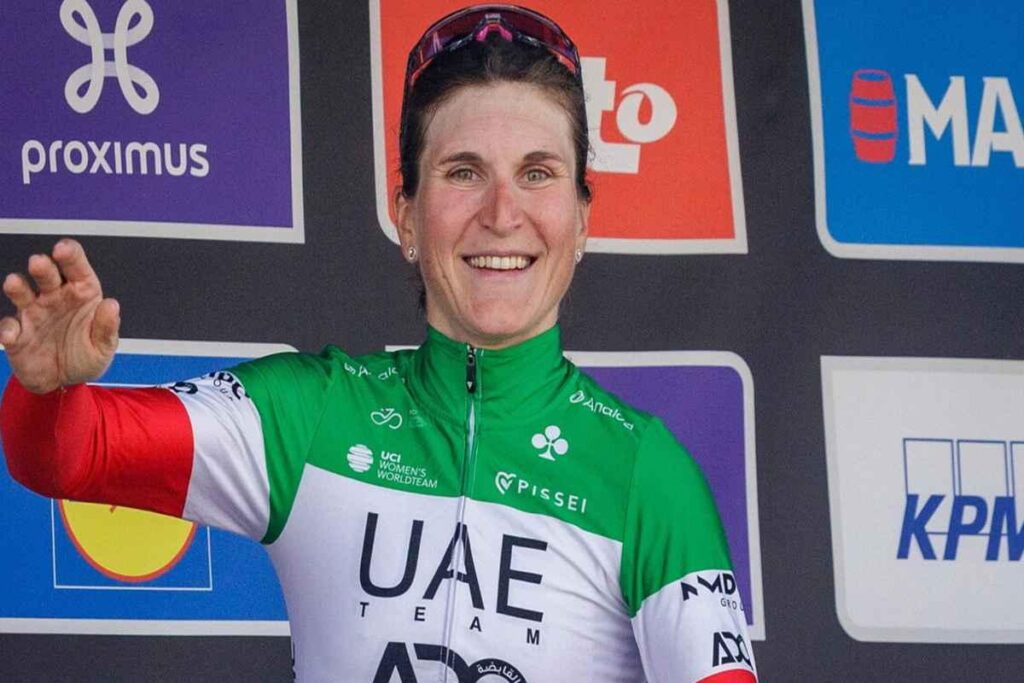 Longo Borghini conquista la maglia rosa al Giro donne nella tappa di Gigante