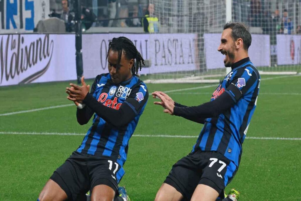Lookman in bilico: la Dea tiene le redini, la Roma punta su 'Diablito'