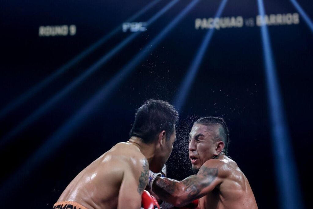 Pacquiao vicino all'impresa: il titolo welter rimane a Barrios