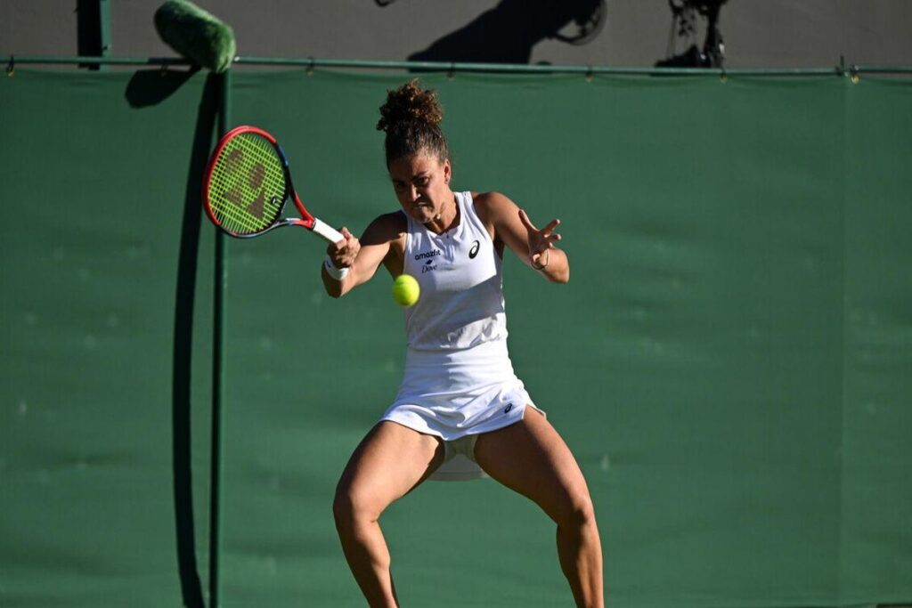 Paolini conquista il secondo turno a Wimbledon con grinta e determinazione