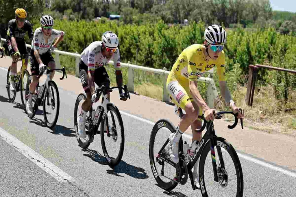 Paret Peintre conquista il Mont Ventoux, ma Pogacar mantiene la maglia di leader