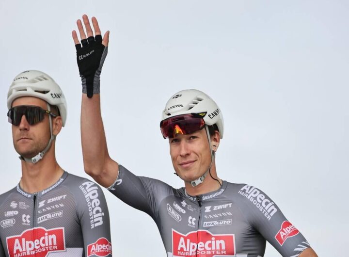 Philipsen conquista la prima tappa e indossa la maglia gialla