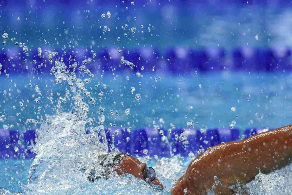 Quadarella conquista la finale dei Mondiali di nuoto con un impressionante terzo tempo