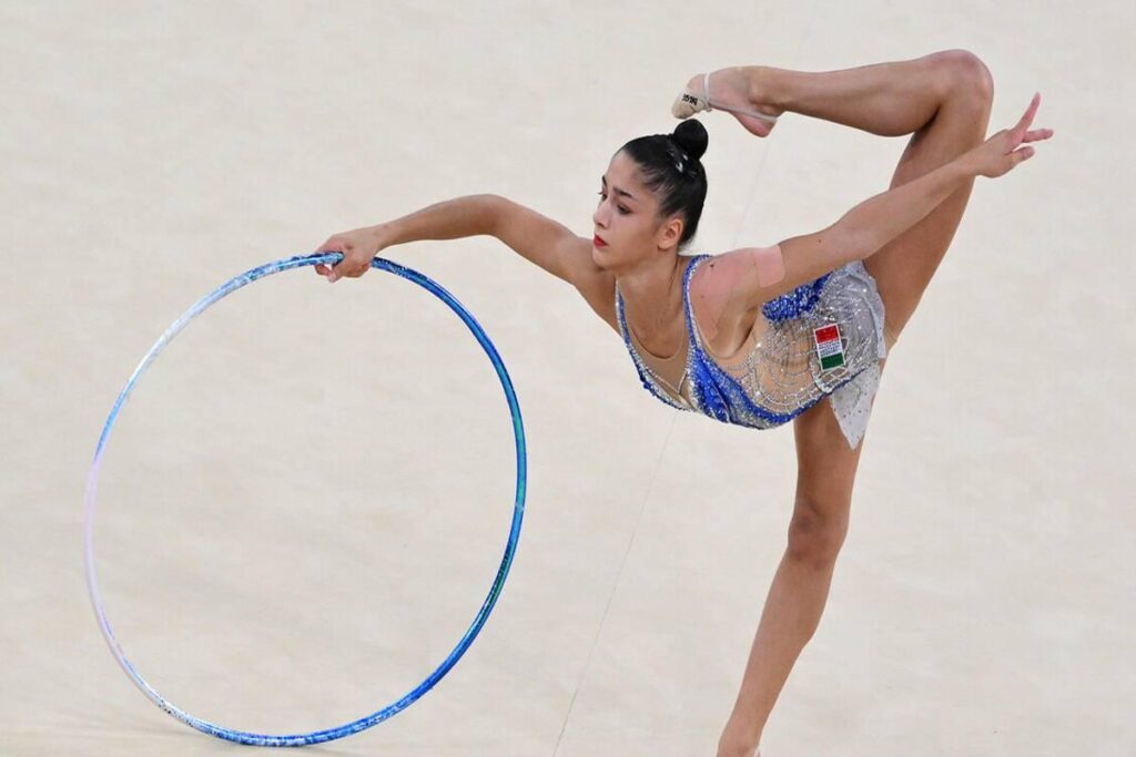 Raffaeli brilla a Milano e conquista l'oro nel cerchio di ritmica
