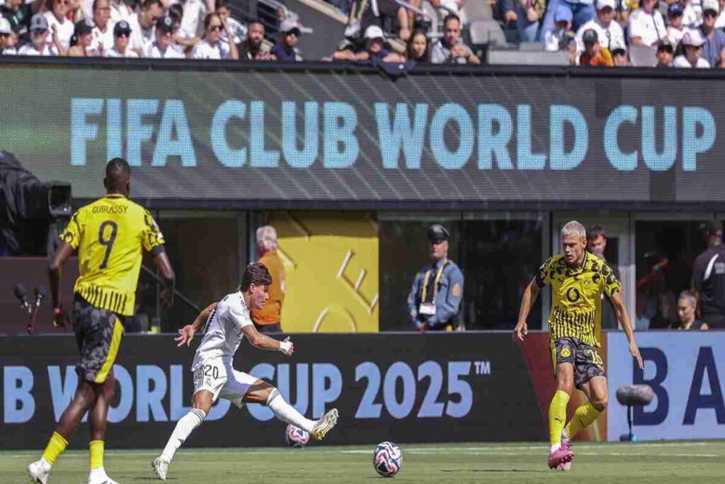 Real Madrid conquista la semifinale del Mondiale Club battendo il Dortmund 3-2