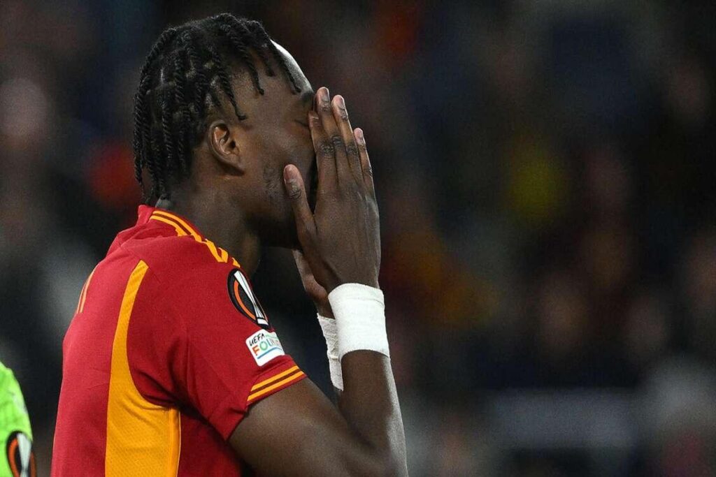 Roma saluta Abraham: ufficiale il trasferimento al Besiktas