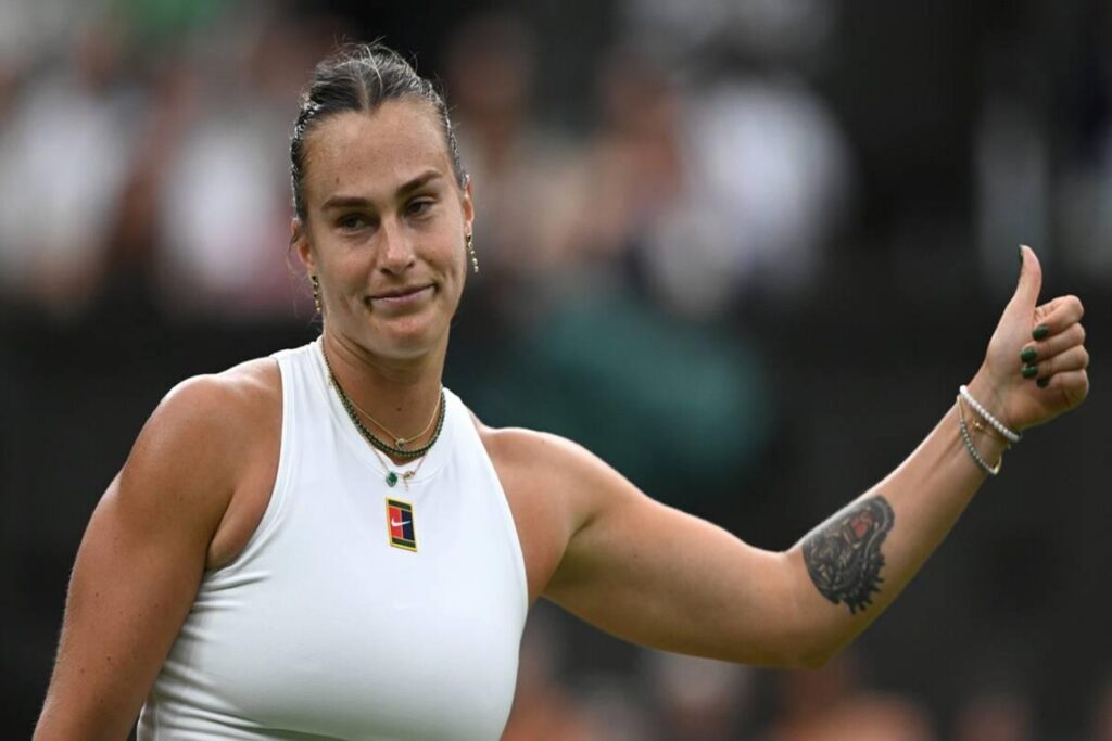 Sabalenka avanza ai quarti di Wimbledon dopo il ko di Mertens