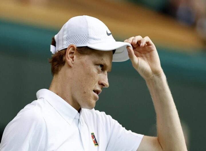 Sinner domina Martinez nel primo set a Wimbledon: 3-0 in diretta