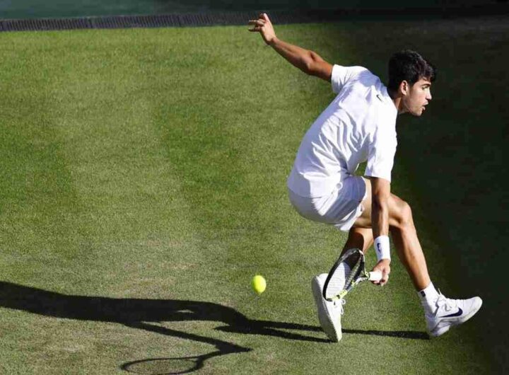 Struff sfida Alcaraz a Wimbledon, l'Italia vive una giornata difficile