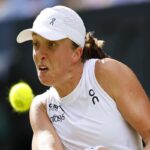 Swiatek trionfa a Wimbledon con un incredibile doppio 6-0 su Anasimova