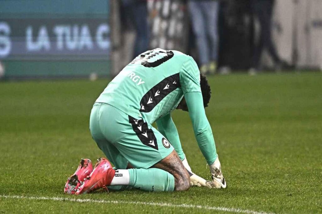 Udinese in crisi: il portiere Okoye fermato per due mesi