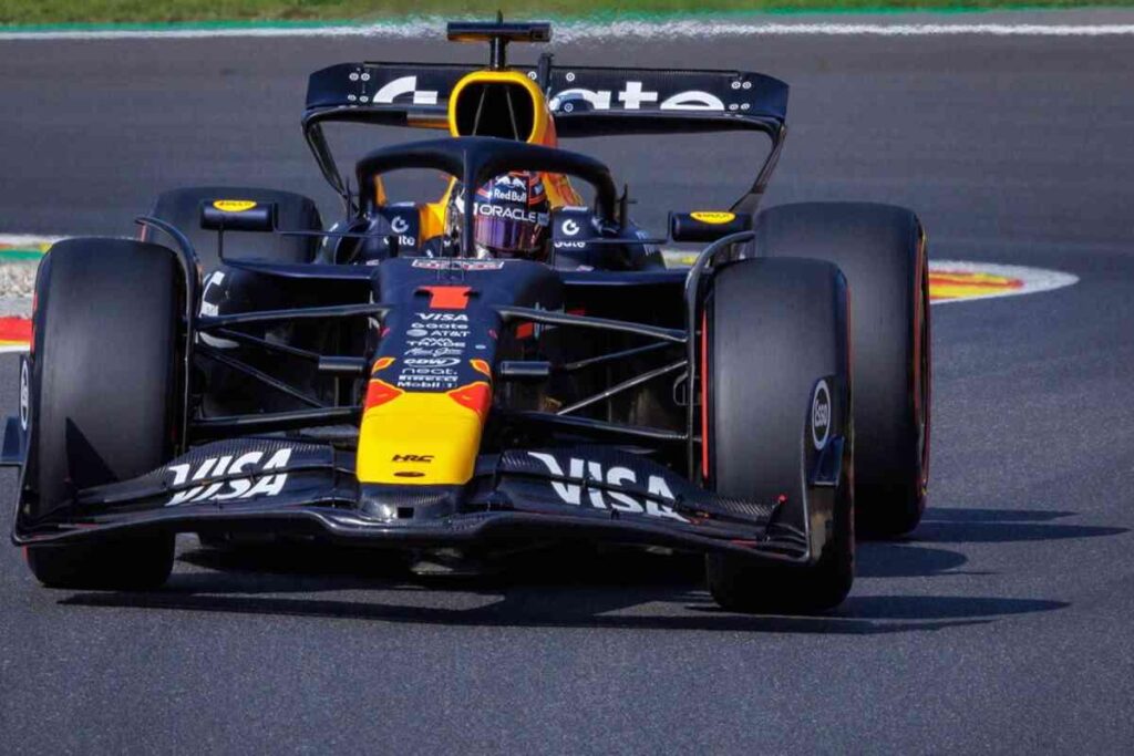 Verstappen trionfa nella gara sprint del GP del Belgio, Leclerc chiude quarto