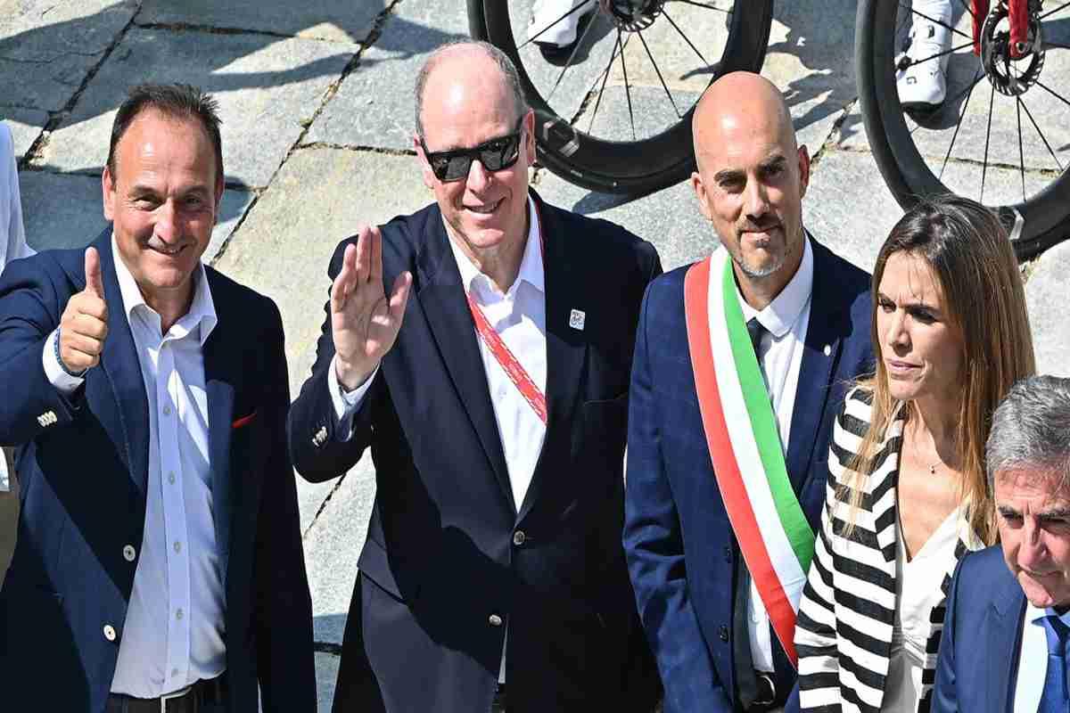 Alberto di Monaco sorprende alla Vuelta: il ciclismo conquista Venaria