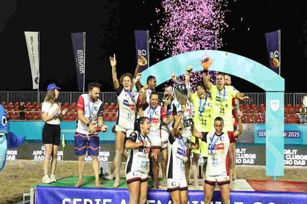 Cagliari conquista il titolo di campione d'Italia nel beach soccer femminile battendo il Terracina 3-2