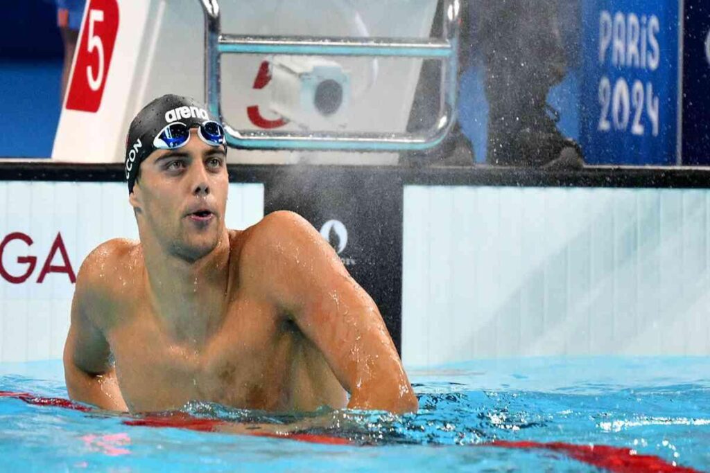 Ceccon conquista la finale dei 100 farfalla ai Mondiali di nuoto con un record italiano straordinario